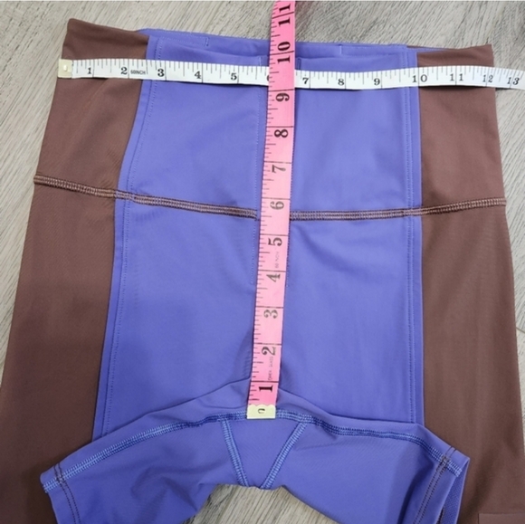 Lululemon Hike to Swim Purple, Brown High Neck Sports Bra & Shorts 6" Size S - Picture 15 of 15